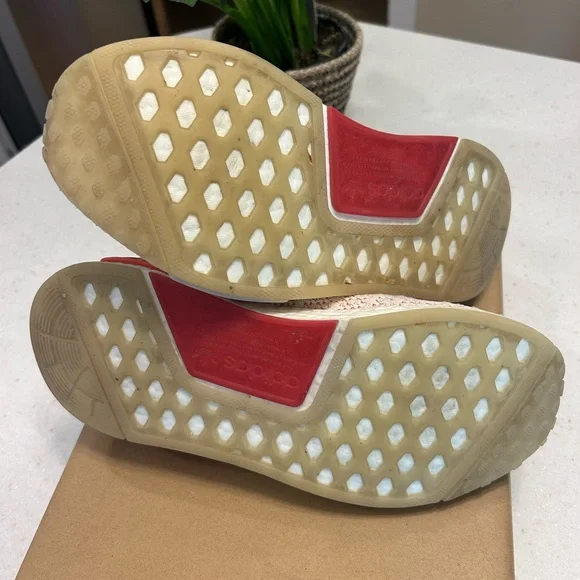 Adidas NMD R2 - Picture 4 of 4